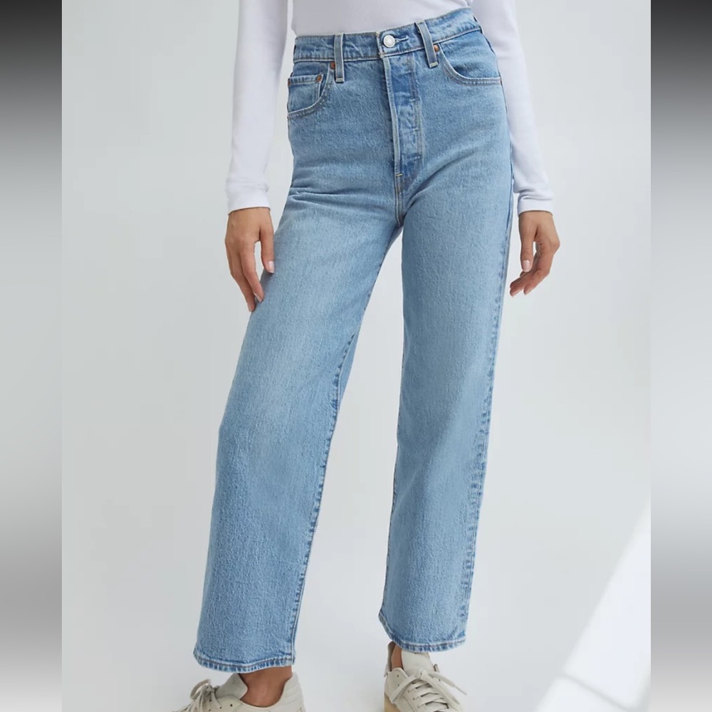 LEVIS RIBCAGE STRAIGHT SIZE 27